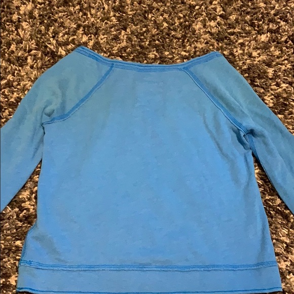 Hollister sweater - Picture 3 of 4